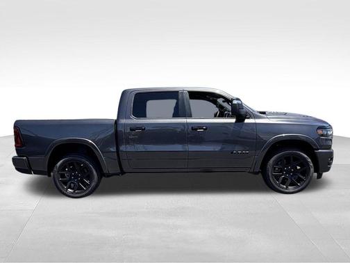 Granite Crystal Metallic Clearcoat 2025 RAM 1500 Laramie