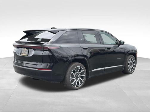 Diamond Black Crystal Pearlcoat 2025 Jeep Wagoneer S Limited