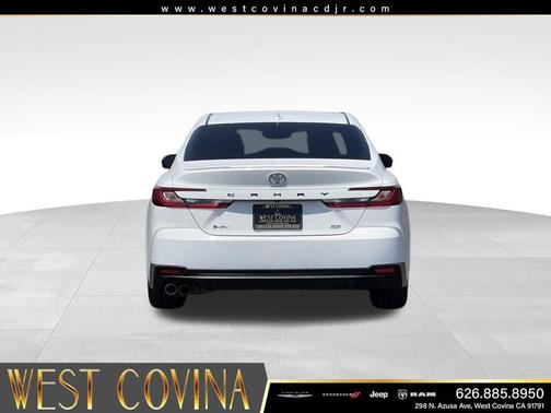 Ice Cap 2025 Toyota Camry SE