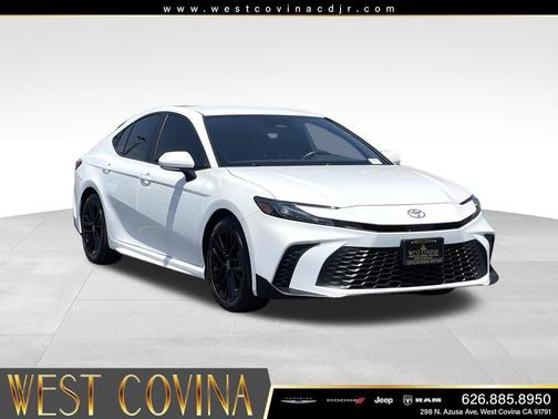 Ice Cap 2025 Toyota Camry SE
