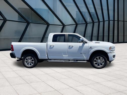 Bright White Clearcoat 2020 RAM 2500 Laramie Crew Cab 4x4 6'4' Box