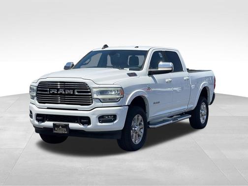 Bright White Clearcoat 2020 RAM 2500 Laramie Crew Cab 4x4 6'4' Box