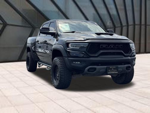 Diamond Black Crystal Pearlcoat 2022 RAM 1500 TRX