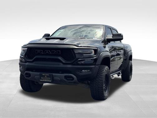 Diamond Black Crystal Pearlcoat 2022 RAM 1500 TRX