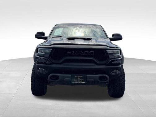 Diamond Black Crystal Pearlcoat 2022 RAM 1500 TRX