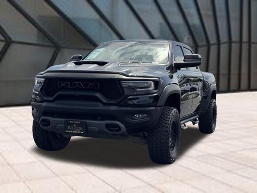 Diamond Black Crystal Pearlcoat 2022 RAM 1500 TRX