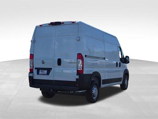 Bright White Clearcoat 2026 RAM ProMaster 1500 Base
