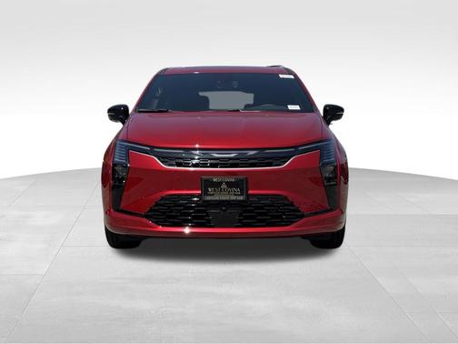 Red Hot Pearlcoat 2027 Chrysler Pacifica Limited