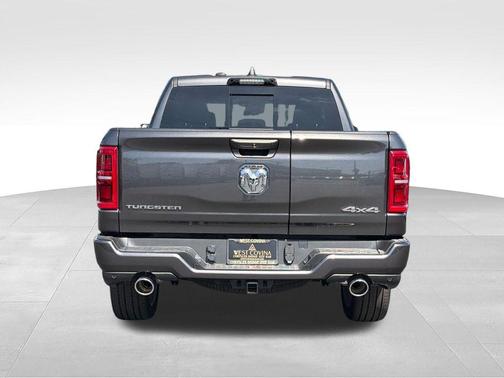 Granite Crystal Metallic Clearcoat 2026 RAM 1500 ST