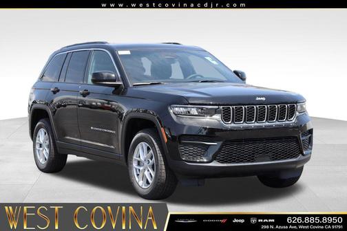 Diamond Black Crystal Pearlcoat 2026 Jeep Grand Cherokee Altitude