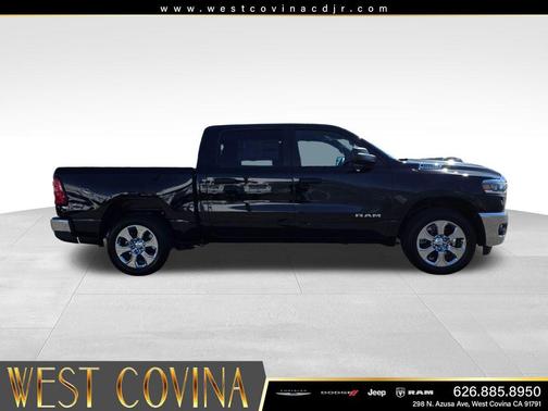 Diamond Black Crystal Pearlcoat 2026 RAM 1500 Big Horn/Lone Star