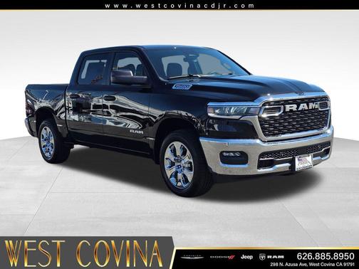 Diamond Black Crystal Pearlcoat 2026 RAM 1500 Big Horn/Lone Star