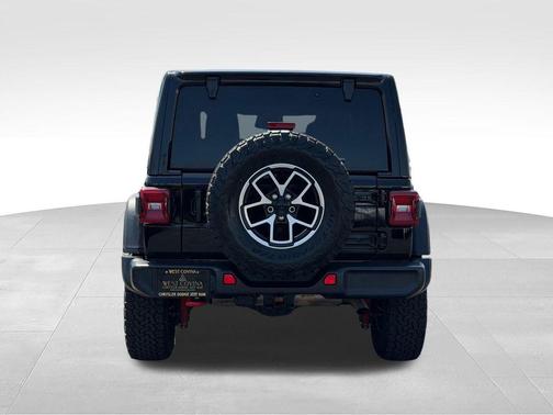 Black Clearcoat 2025 Jeep Wrangler Rubicon