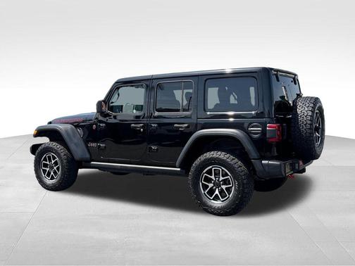 Black Clearcoat 2025 Jeep Wrangler Rubicon
