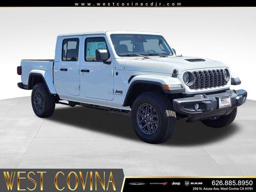 Bright White Clearcoat 2026 Jeep Gladiator Sport S