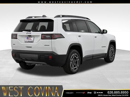 Bright White Clearcoat 2026 Jeep Cherokee Laredo