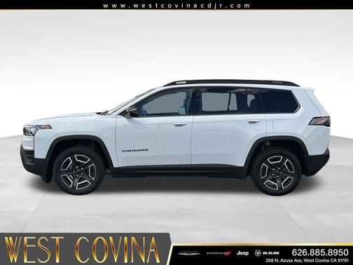 Bright White Clearcoat 2026 Jeep Cherokee Laredo