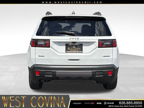 Bright White Clearcoat 2026 Jeep Cherokee Laredo