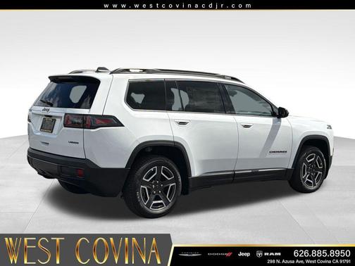Bright White Clearcoat 2026 Jeep Cherokee Laredo