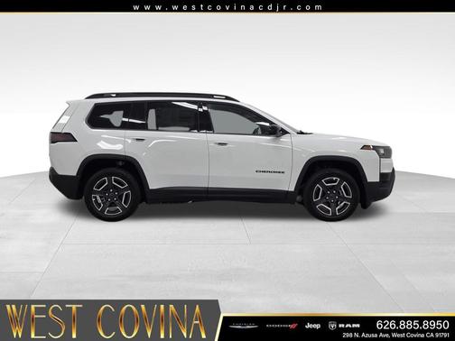 Bright White Clearcoat 2026 Jeep Cherokee Laredo