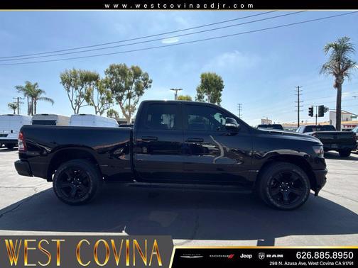 Diamond Black Crystal Pearlcoat 2022 RAM 1500 Big Horn/Lone Star
