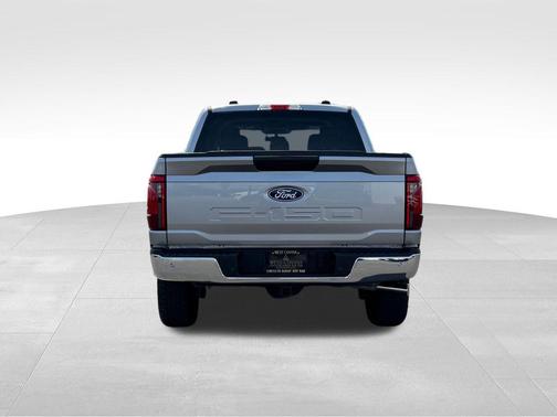 ICONIC SILVER METALLIC 2025 Ford F-150 XLT
