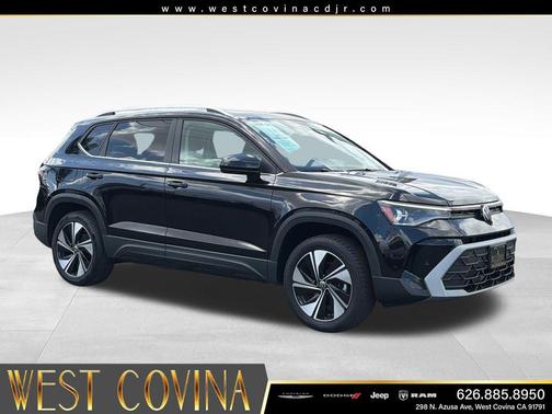 Deep Black Pearl 2025 Volkswagen Taos 1.5T SE