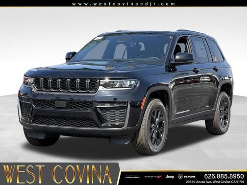 Diamond Black Crystal Pearlcoat 2026 Jeep Grand Cherokee Altitude
