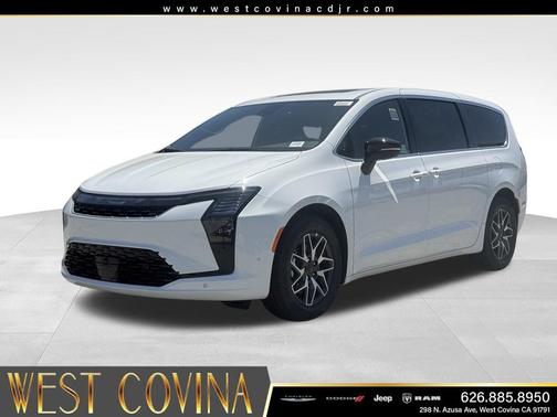 Bright White Clearcoat 2027 Chrysler Pacifica Limited