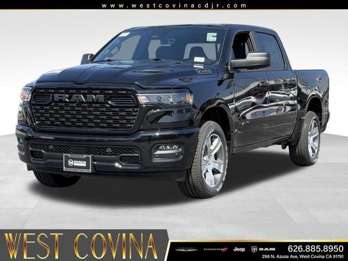 Diamond Black Crystal Pearlcoat 2026 RAM 1500 Express