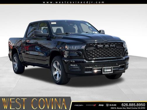 Diamond Black Crystal Pearlcoat 2026 RAM 1500 Express