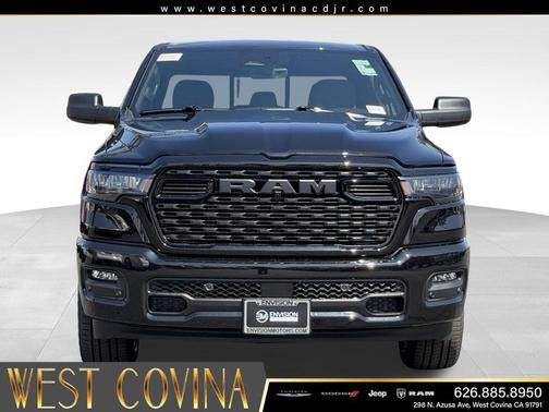 Diamond Black Crystal Pearlcoat 2026 RAM 1500 Express
