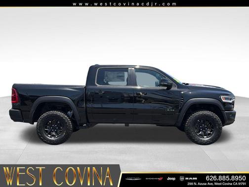 Diamond Black Crystal Pearlcoat 2026 RAM 1500 RHO Crew Cab 4x4 5'7' Box
