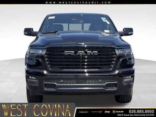 Diamond Black Crystal Pearlcoat 2026 RAM 1500 Laramie