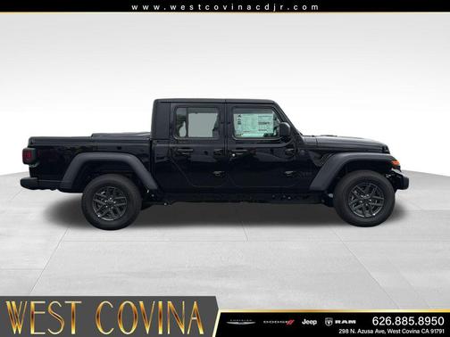 Black Clearcoat 2026 Jeep Gladiator Sport
