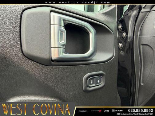 Black Clearcoat 2026 Jeep Gladiator Sport