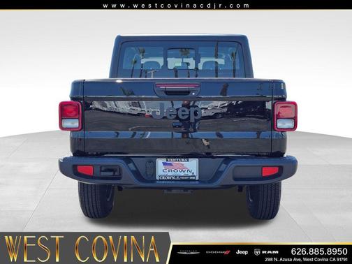 Black Clearcoat 2026 Jeep Gladiator Sport