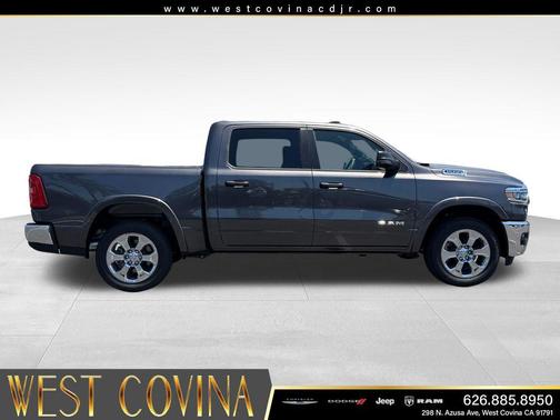 Granite Crystal Metallic Clearcoat 2026 RAM 1500 Big Horn/Lone Star