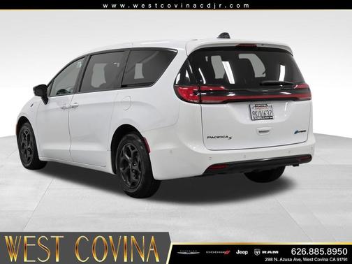 Bright White Clearcoat 2024 Chrysler Pacifica Hybrid S Appearance Pkg