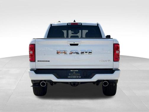 Bright White Clearcoat 2026 RAM 1500 Big Horn/Lone Star
