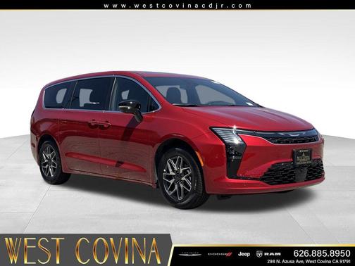 Red Hot Pearlcoat 2027 Chrysler Pacifica Limited