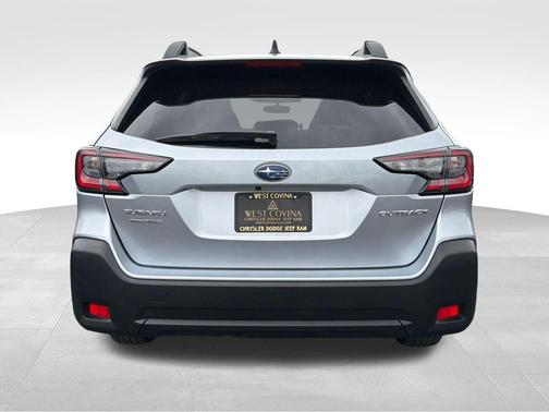 Ice Silver Metallic 2025 Subaru Outback Premium