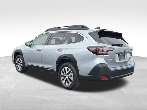 Ice Silver Metallic 2025 Subaru Outback Premium