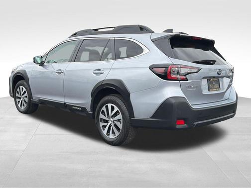 Ice Silver Metallic 2025 Subaru Outback Premium