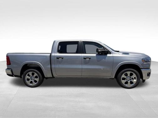 Billet Silver Metallic Clearcoat 2026 RAM 1500 Big Horn/Lone Star