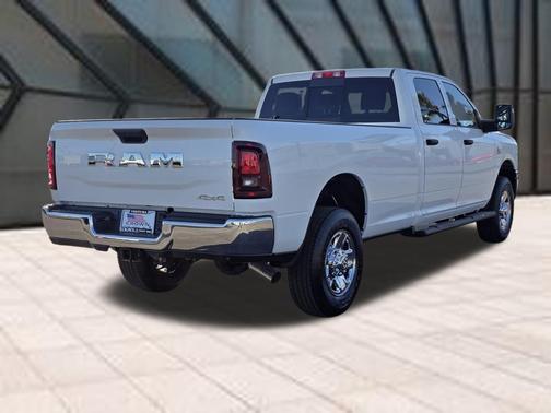 Bright White Clearcoat 2026 RAM 3500 Tradesman Crew Cab 4x4 8' Box