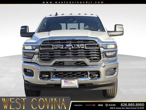 Bright White Clearcoat 2026 RAM 3500 Tradesman Crew Cab 4x4 8' Box
