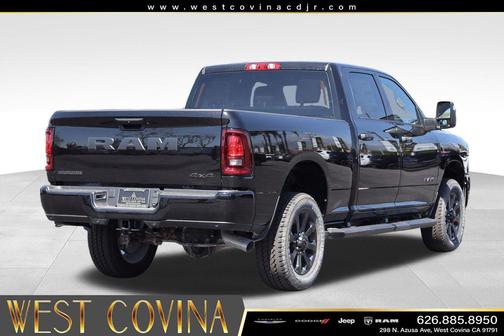 Diamond Black Crystal Pearlcoat 2025 RAM 2500 Big Horn Crew Cab 4x4 6'4' Box