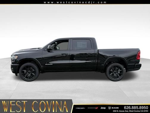 Diamond Black Crystal Pearlcoat 2026 RAM 1500 Laramie
