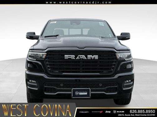 Diamond Black Crystal Pearlcoat 2026 RAM 1500 Laramie